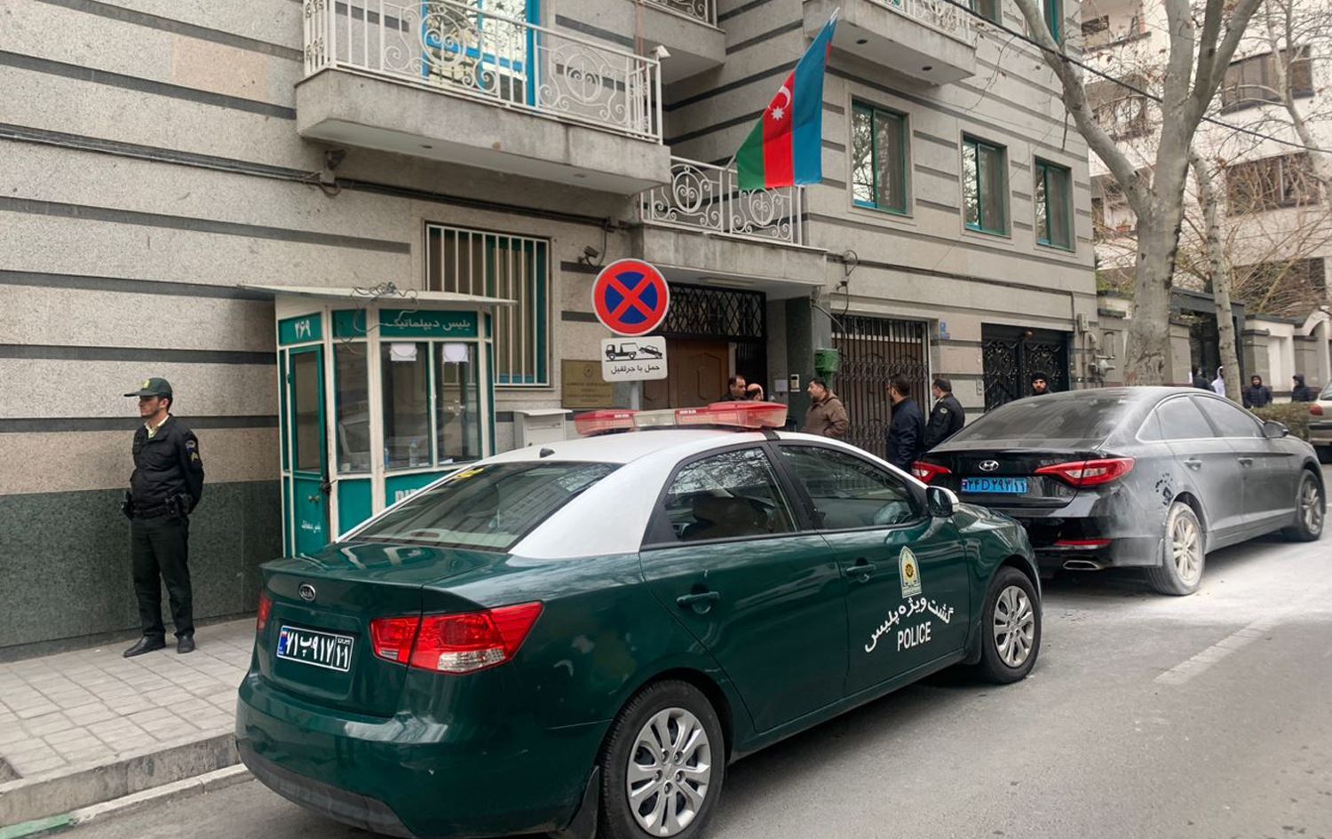 YENİLENDİ- Azerbaycan'ın Tahran Büyükelçiliğine saldırı: Ölü ve yaralılar var