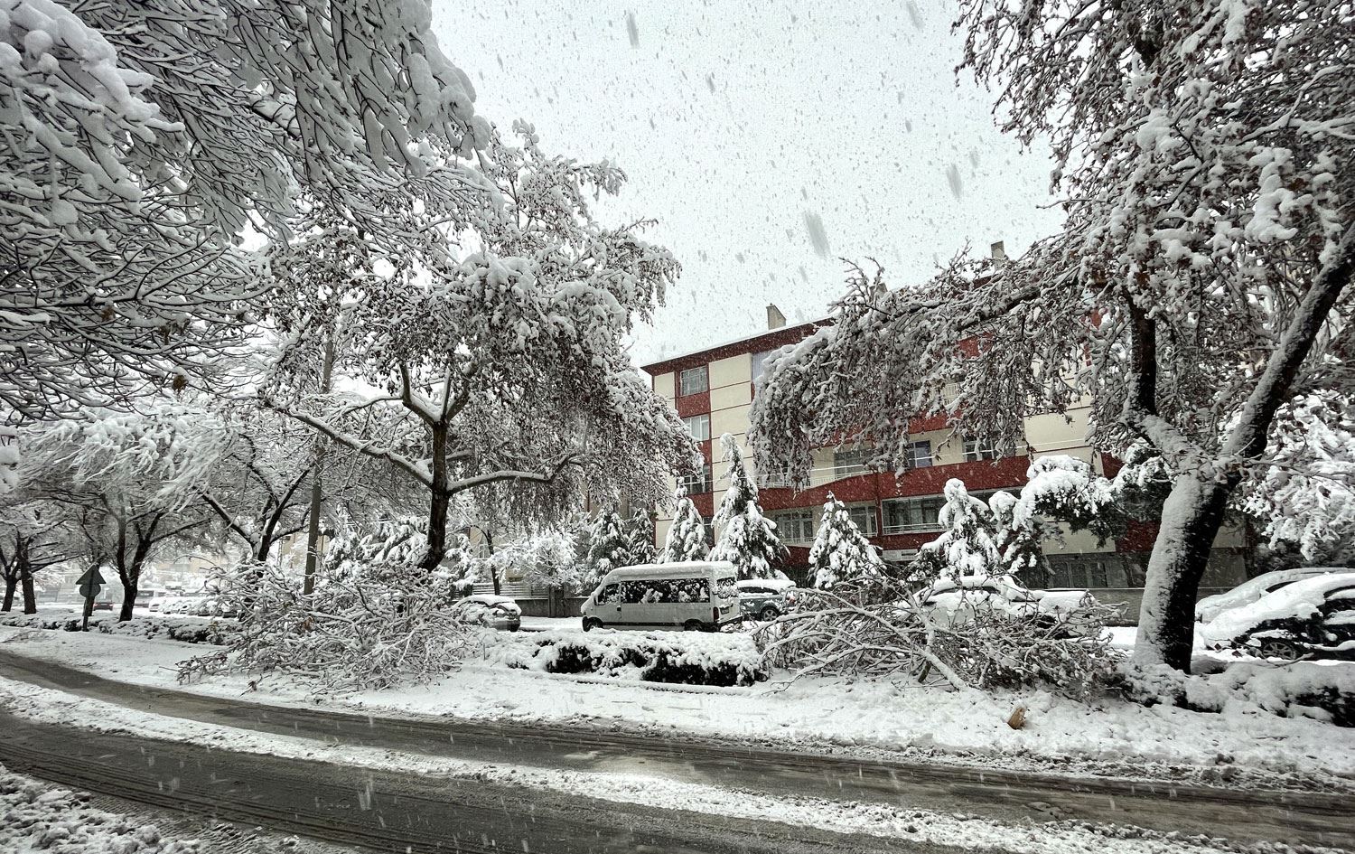 Bölge illeri dahil 14 kent için kuvvetli kar uyarısı!