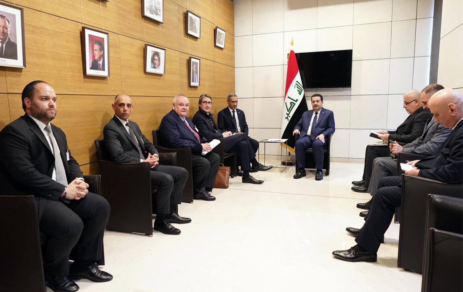 السوداني يبحث في باريس تزويد العراق برادارات وطائرات مقاتلة