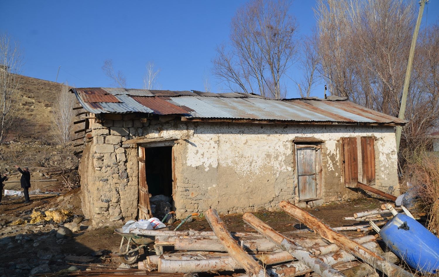 Li Mûşê agir bi axûrê welatiyekê ket û 34 mihên wî mirar bûn