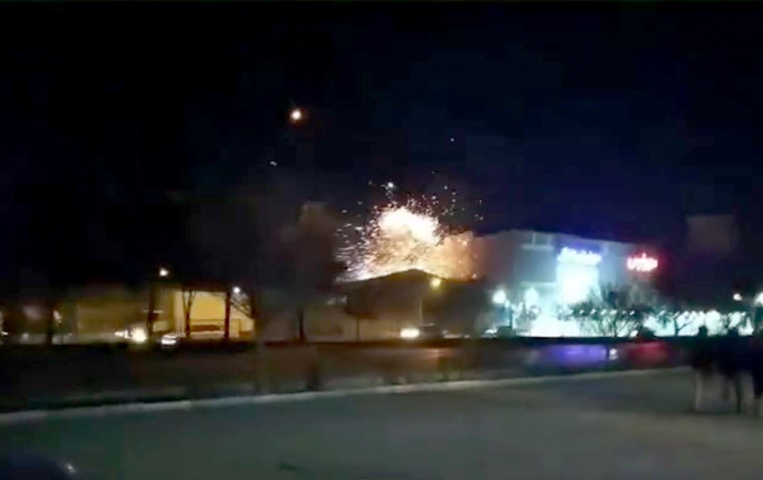 وەزارەتی بەرگریی ئێران: لە ئیسفەهان بە سێ درۆن هێرش کراوەتە سەر کۆمەڵگەیەکی بەرهەمهێنانمان