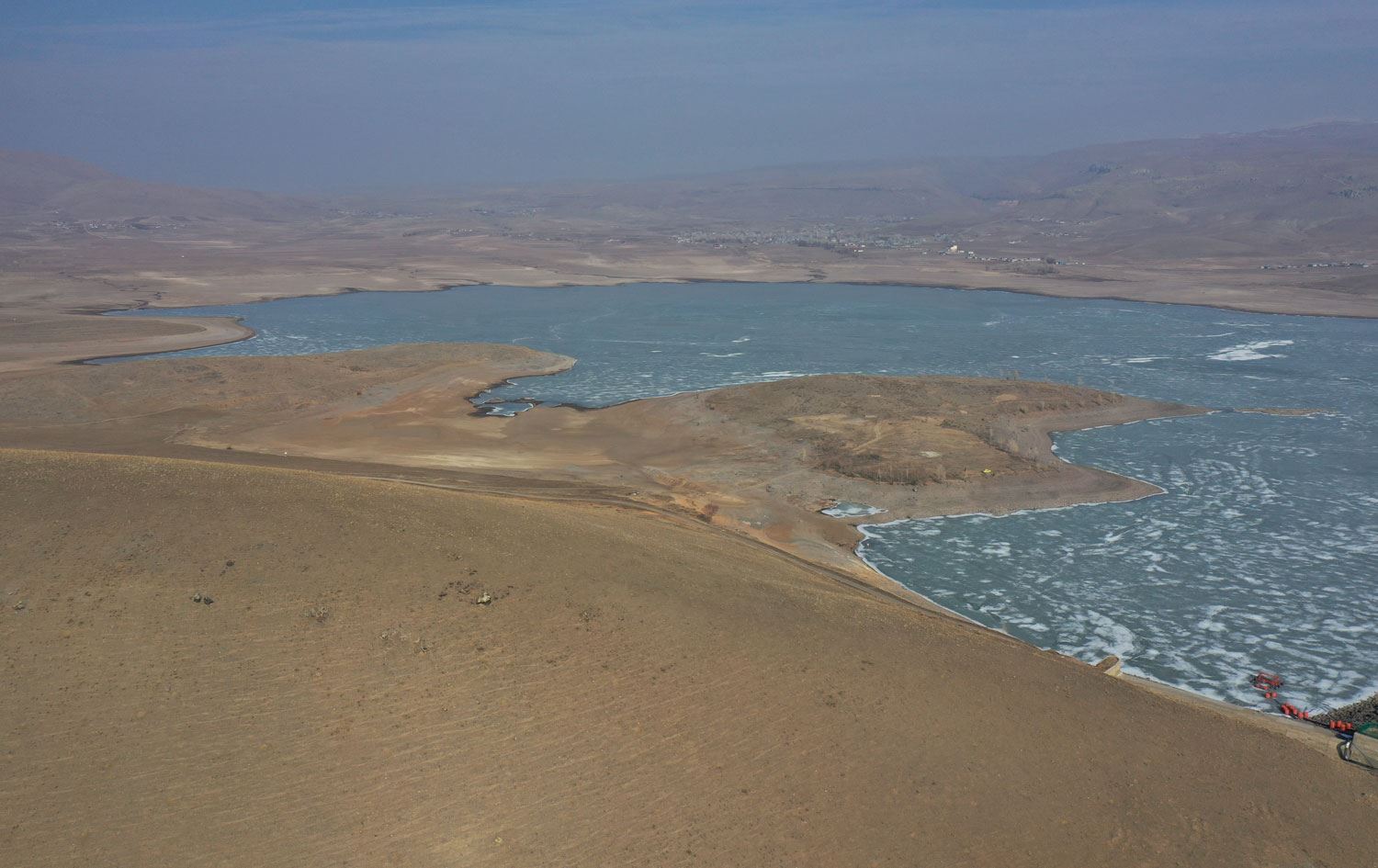 AĞRI – İçmede kullanılan barajın suyu çekiliyor