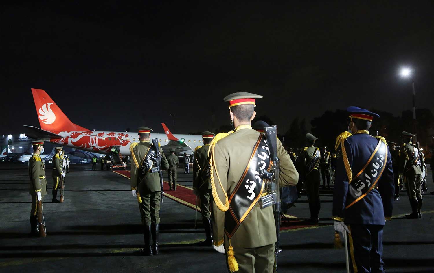 Azerbaycan'ın Tahran Büyükelçiliği tahliye edildi