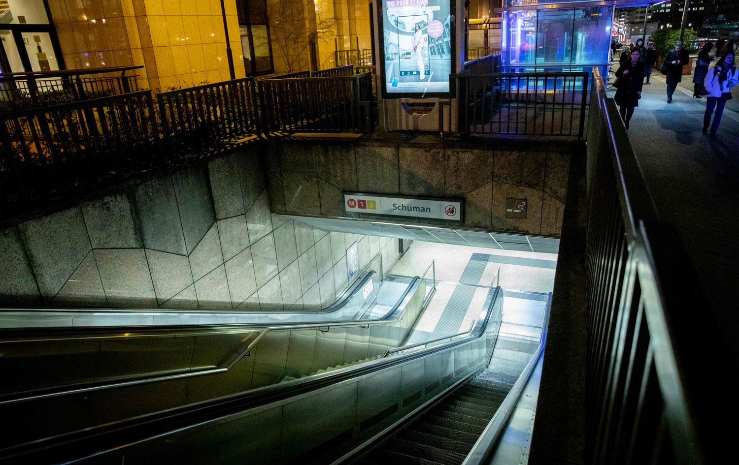 لە برۆکسل سێ کەس بە چەقۆ بریندارکران