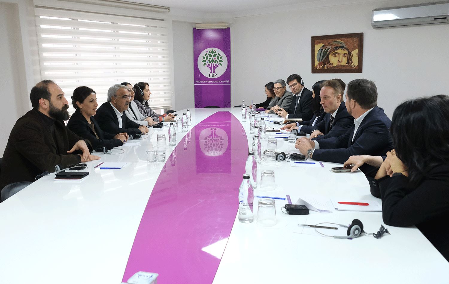 Almanya Sosyal Demokrat Partisi heyeti HDP’yi ziyaret etti