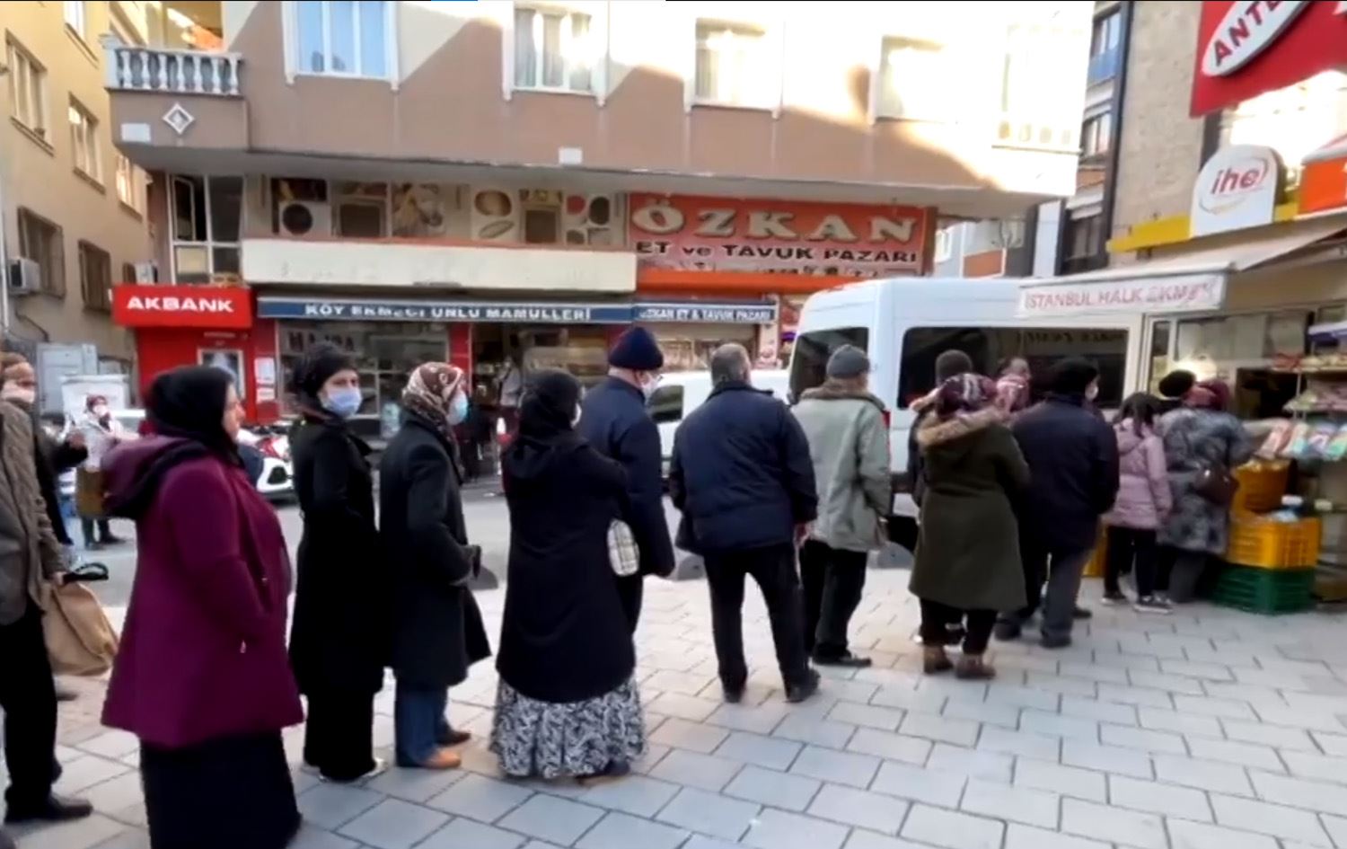 Beşeke zêde ya xelkê Tirkiyê di bin sînorê birçîbûnê de dijîn
