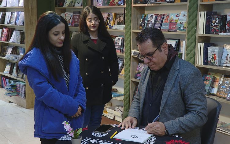 حەمە هاشم 'نامەکانی ڤانکۆخ' بە کوردی بڵاودەکاتەوە