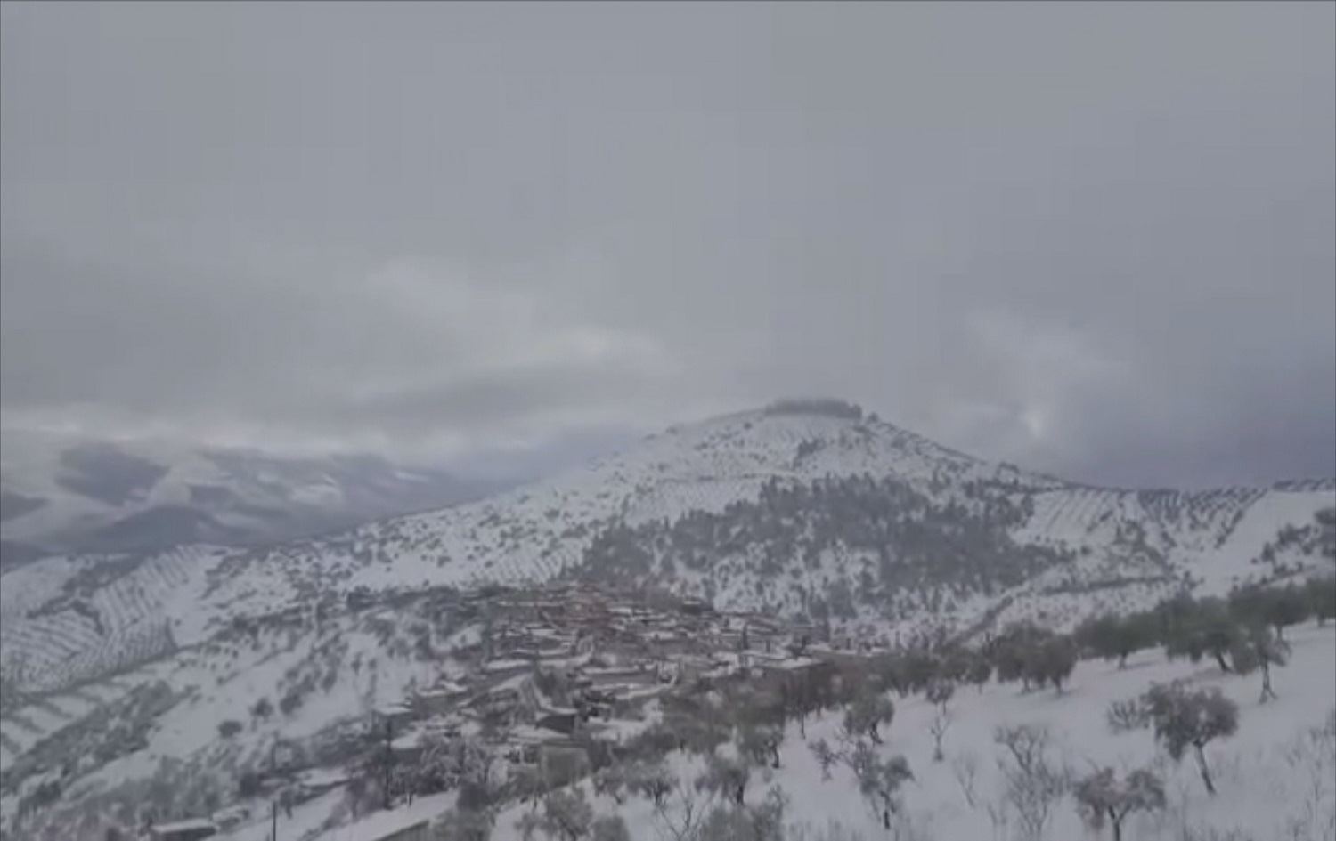 Li seranserî Rojavayê Kurdistanê berf û baran dibare