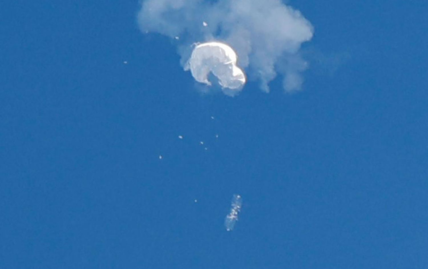 Çîn li ser xistina balona xwe gefê li Amerîkayê xwar