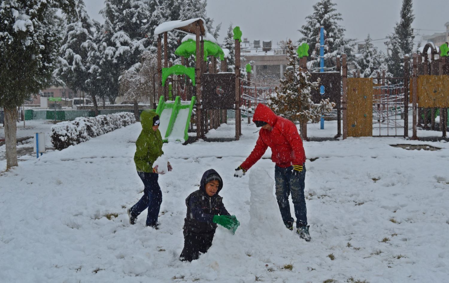 Li 8 parêzgehên Bakurê Kurdistanê vekirina dibistanan hat paşxistin