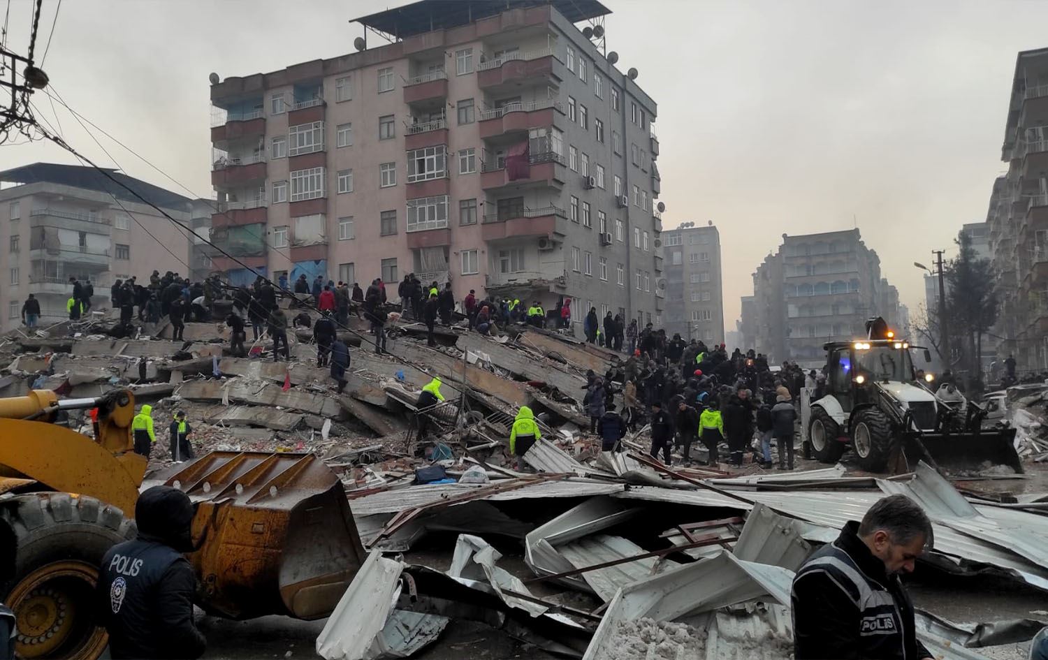 کۆشکی سپی: لەگەڵ بەرپرسانی تورکیا لەسەر هێڵین بۆئەوەی هاوکارییان بکەین