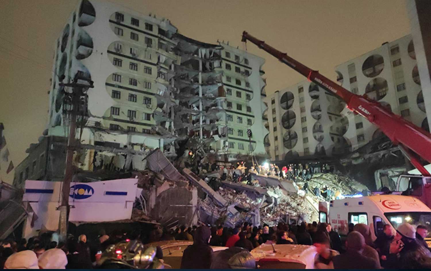 Erdheja Mereşê: Cîgirê Erdogan, Fuat Oktay zirarên erdhejê eşkere kir