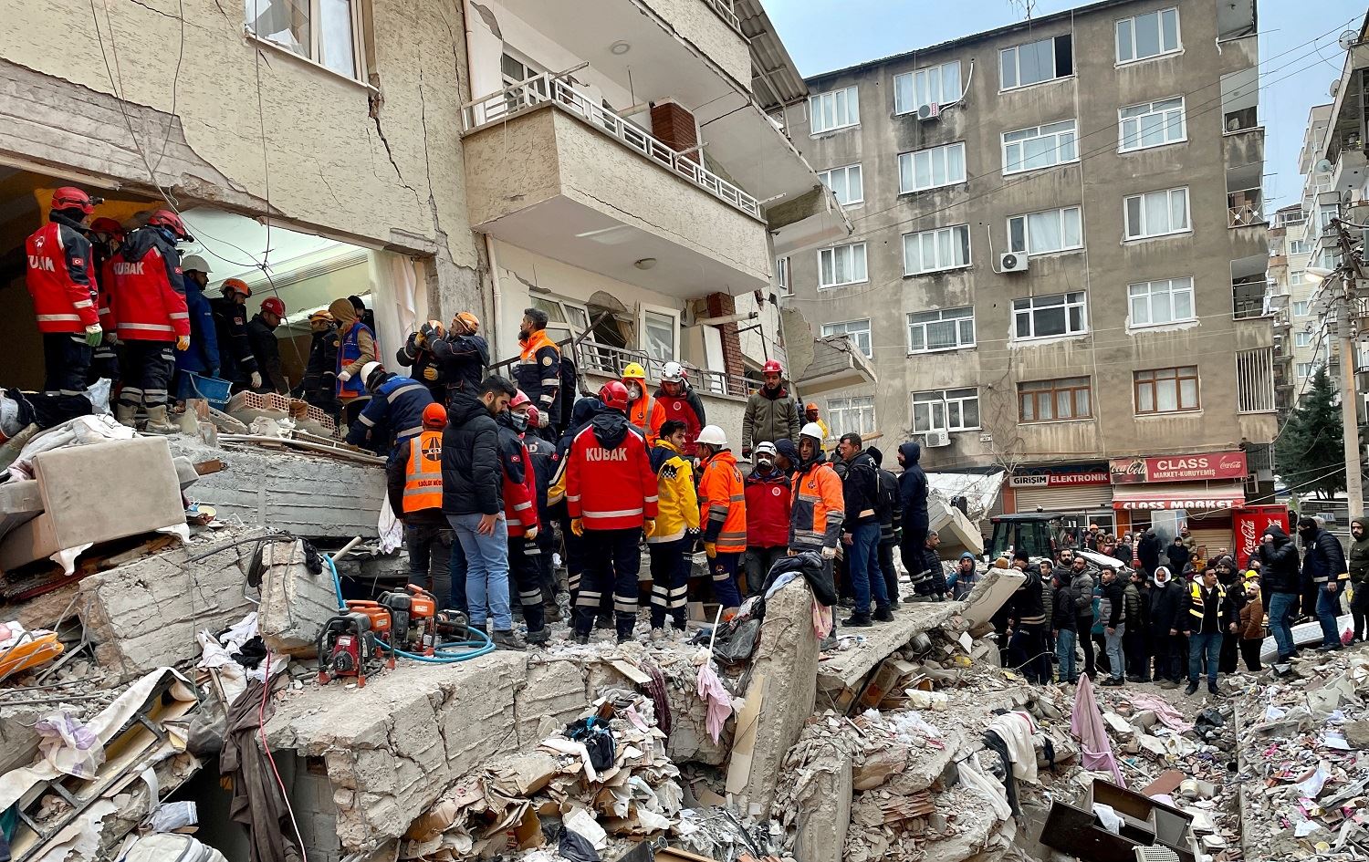 Li Semsûrê kesek piştî 20 demjimêran bi birîndarî hat rizgarkirin