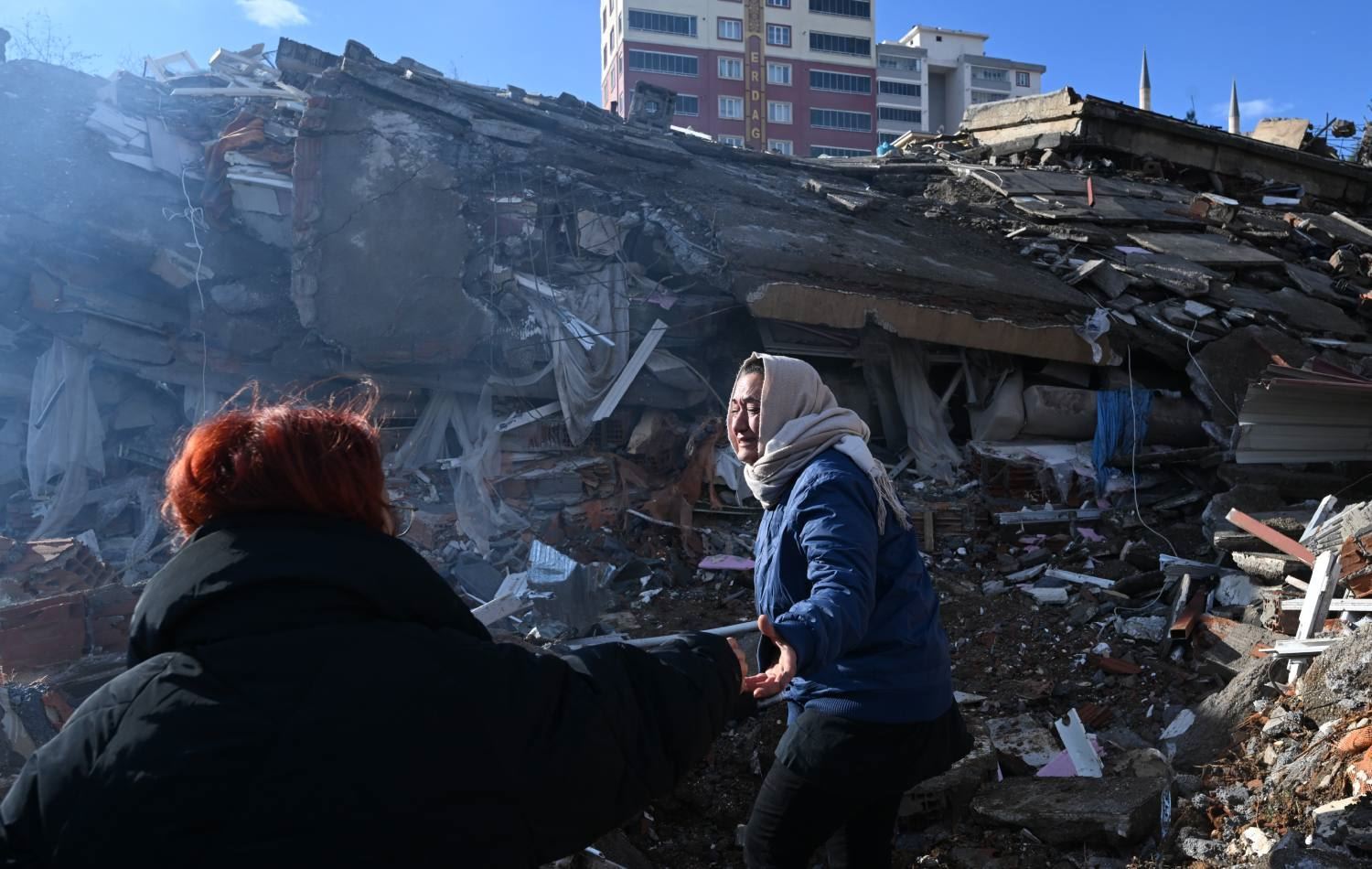 Fuat Oktay: 60 bin 218 kişi deprem bölgesinde görevlendirildi