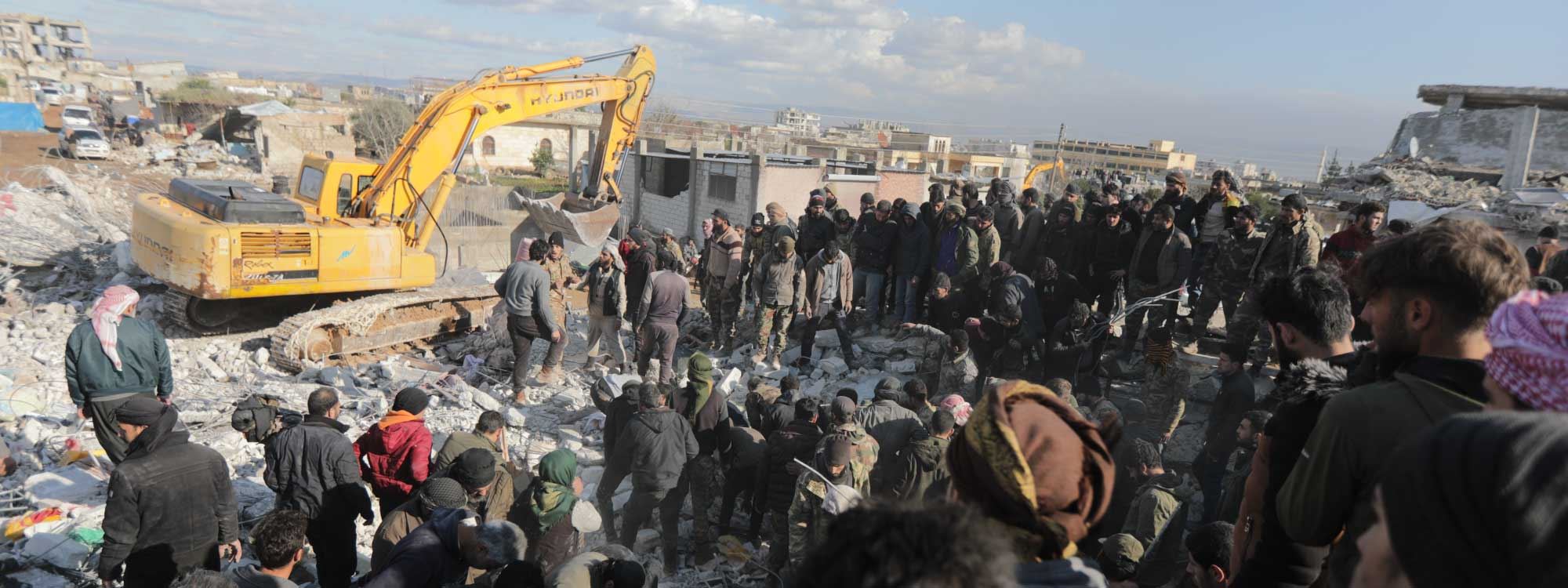 بە وێنە؛ تیمەکانی رزگارکردن لە باکوور و رۆژئاوای کوردستان و تورکیا و سووریا 24 کاژێر کار دەکەن