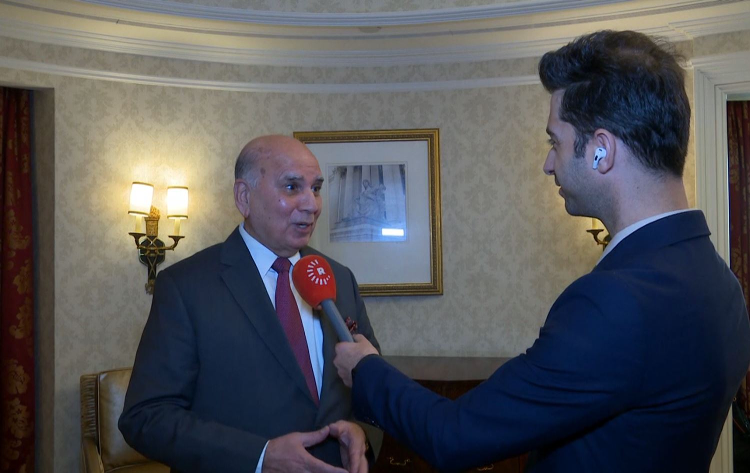 وەزیری دەرەوەی عێراق باسی هەواڵی دڵخۆشکەر دەکات؛ 'جۆرێک سەقامگیریی دۆلار و دینار هەیە'