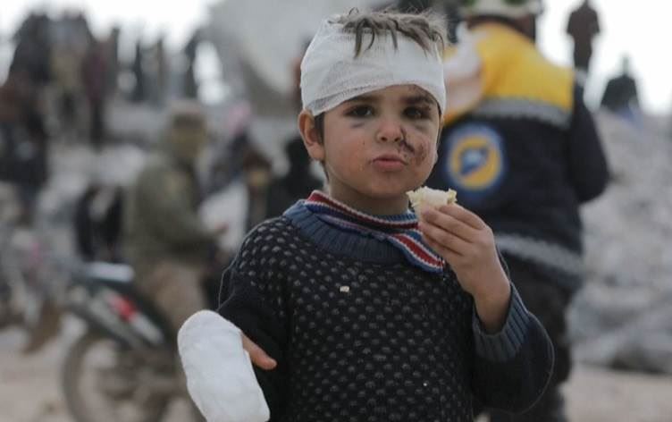 Depremin vurduğu Efrin'in Cinderes ilçesinde 6 yaşındaki çocuk kurtarıldı