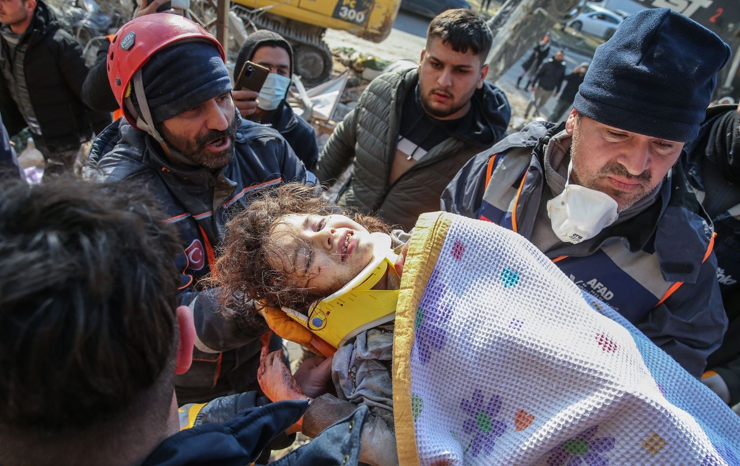 131 saet piştî erdhejê zarokeke 7 salî bi saxî hat rizgarkirin