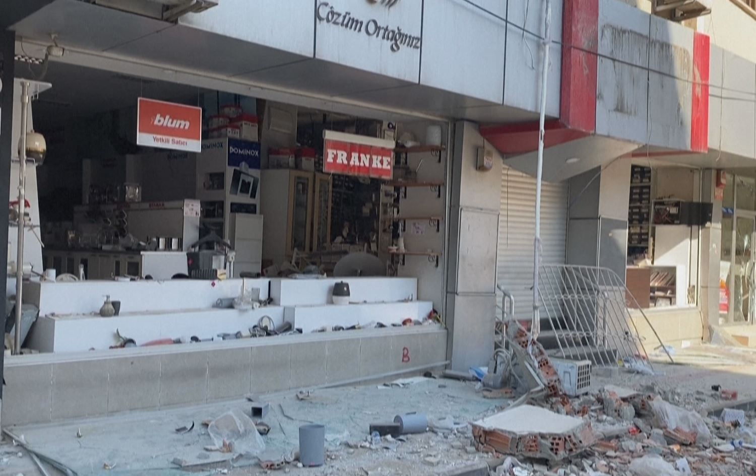 Li Antakyayê piştî erdhejê metirsiya dizî û talankirinê zêde bûye