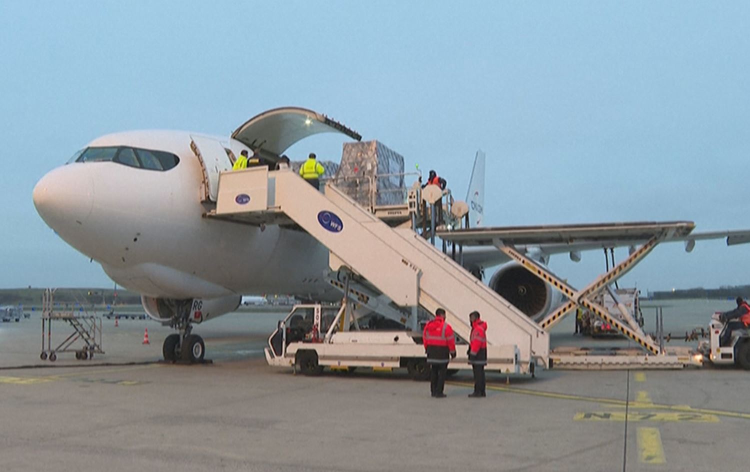 فەرەنسا دوو هۆڵی نەشتەرگەریی گەڕۆک دەنێرێتە دیلۆک