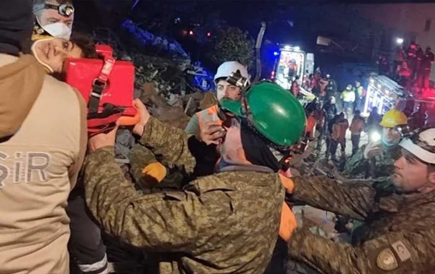 Türkiye Sağlık Bakanı: 19 bin 300 depremzede hastanelerde tedavi görüyor