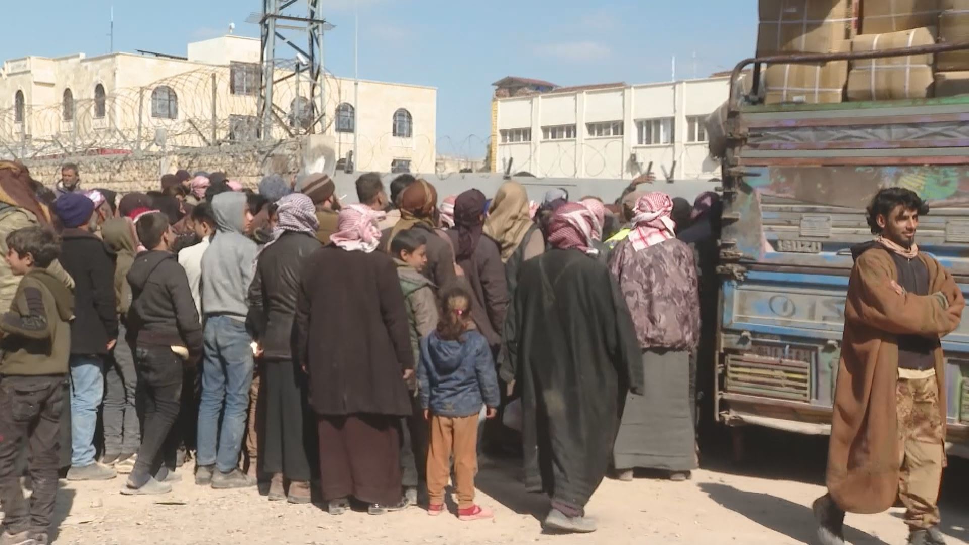 Barzani Charity Foundation continues distributing aid in Afrin