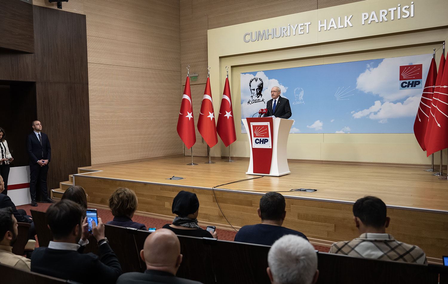 Kılıçdaroğlu: Seçim, savaş dışında ertelenemez
