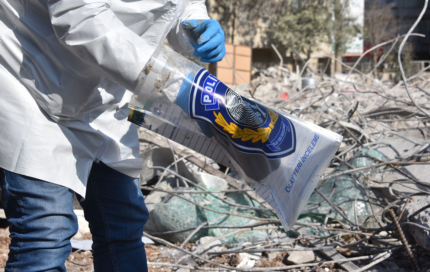 DEPREM SORUŞTURMALARI - Üç ilde 25 kişi tutuklandı