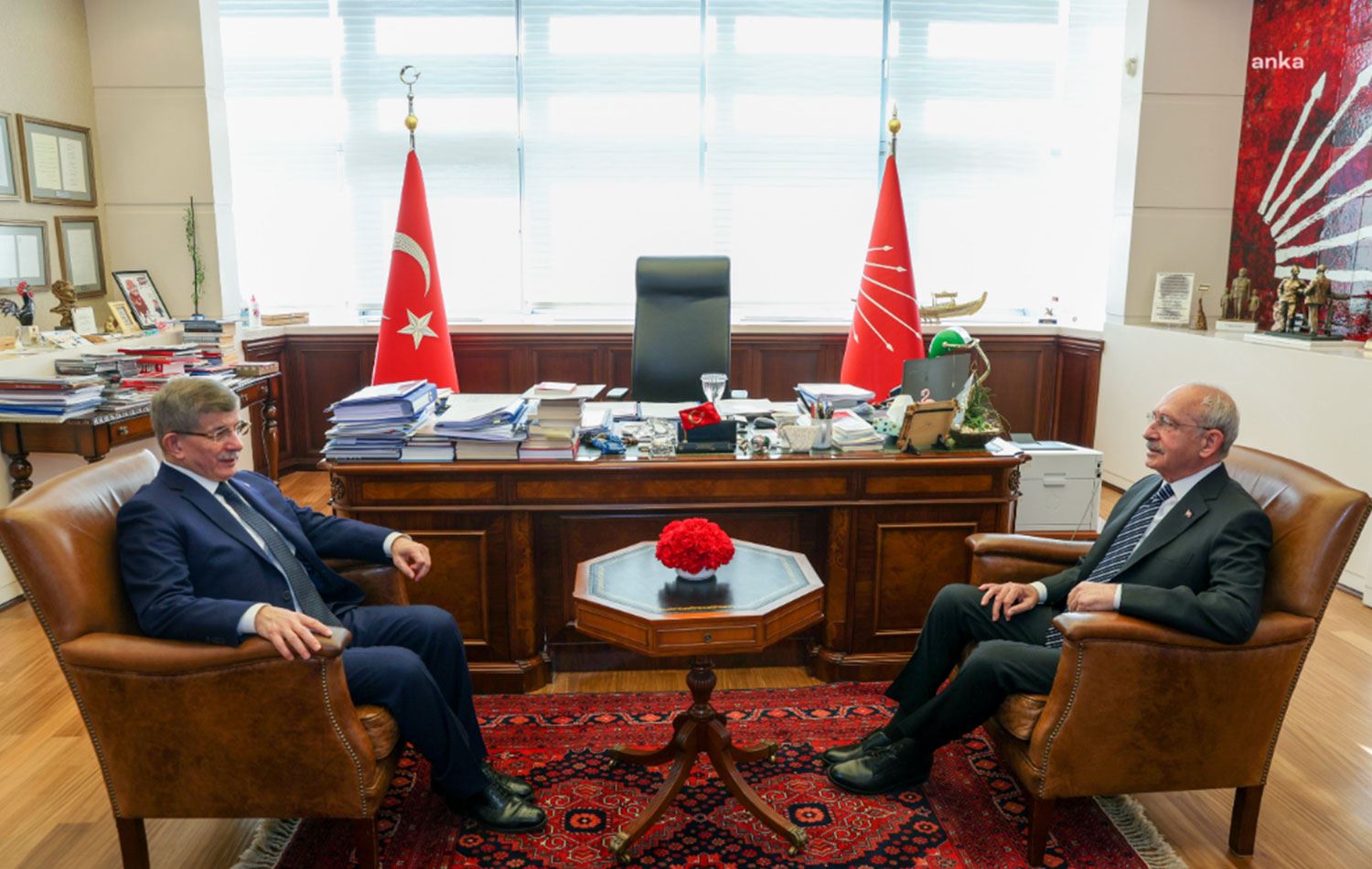Kılıçdaroğlu ile Davutoğlu CHP genel Merkezi’nde bir araya geldi