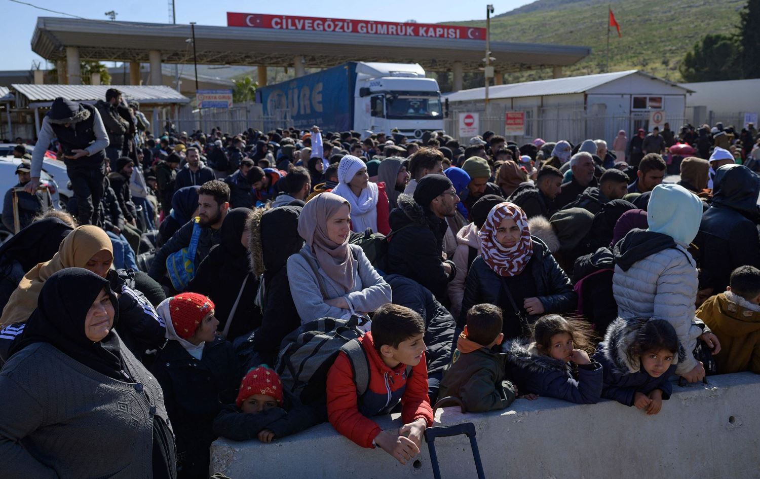 Piştî erdhejê koça berovajî ya Sûriyan destpê kiriye