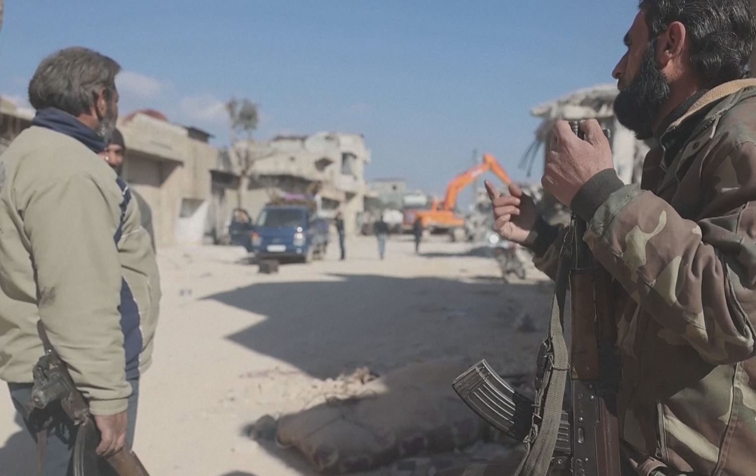 Nîşteciyên Cindirêsê: Piştî erdhejê malên me tên talankirin