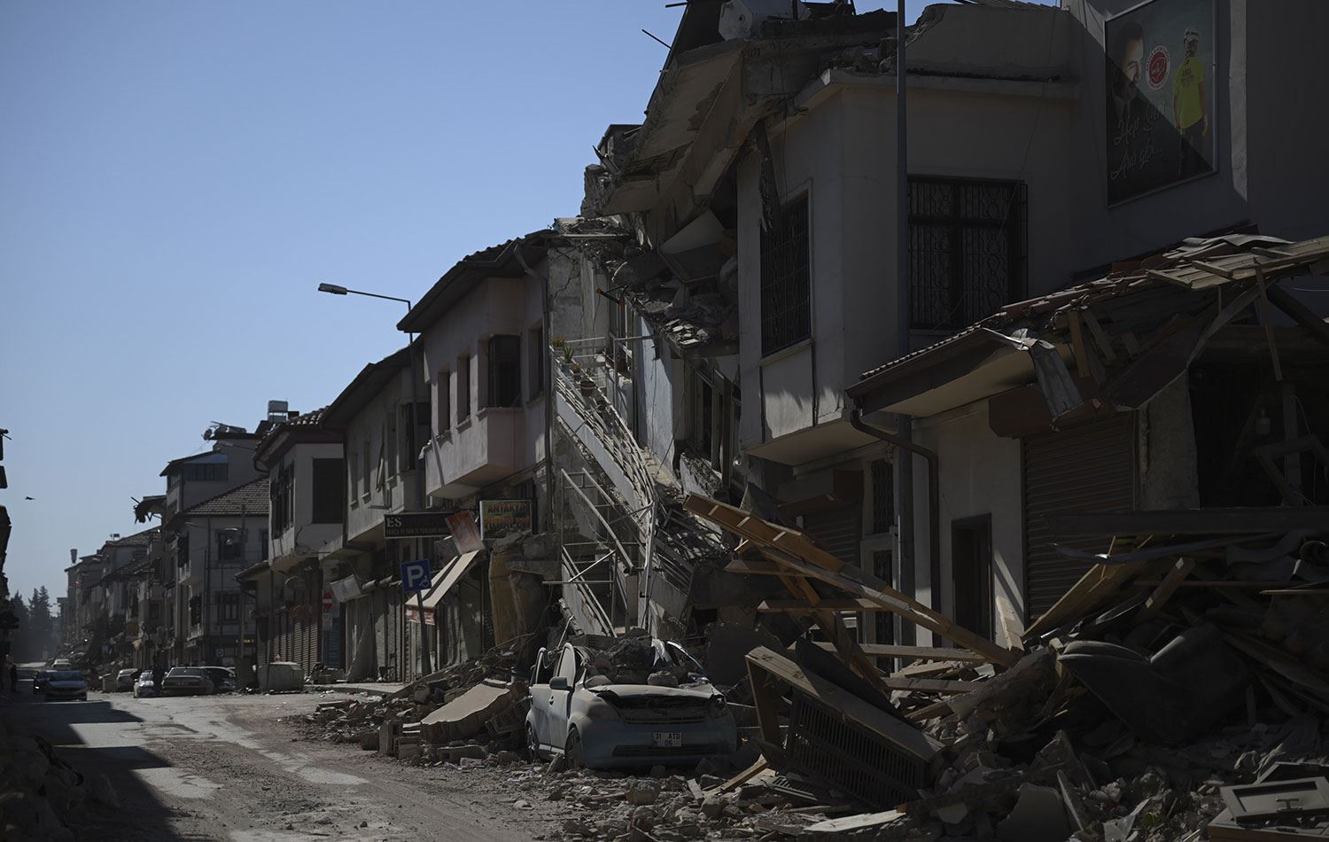 Hatay’da yarın enkaz kaldırma çalışmalarına başlanacak
