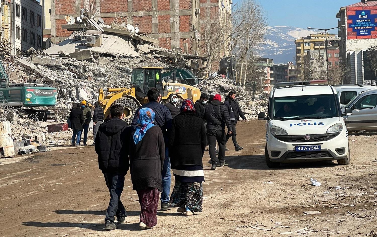 Ji ber avahiyên di erdhejên Meraşê de hilweşiyan 120 kes hatin girtin