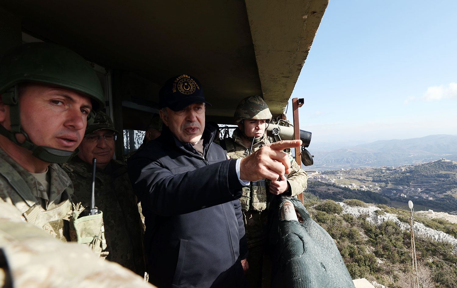 Hulusi Akar: Depremden sonra 10 bin 633 Suriyeli döndü