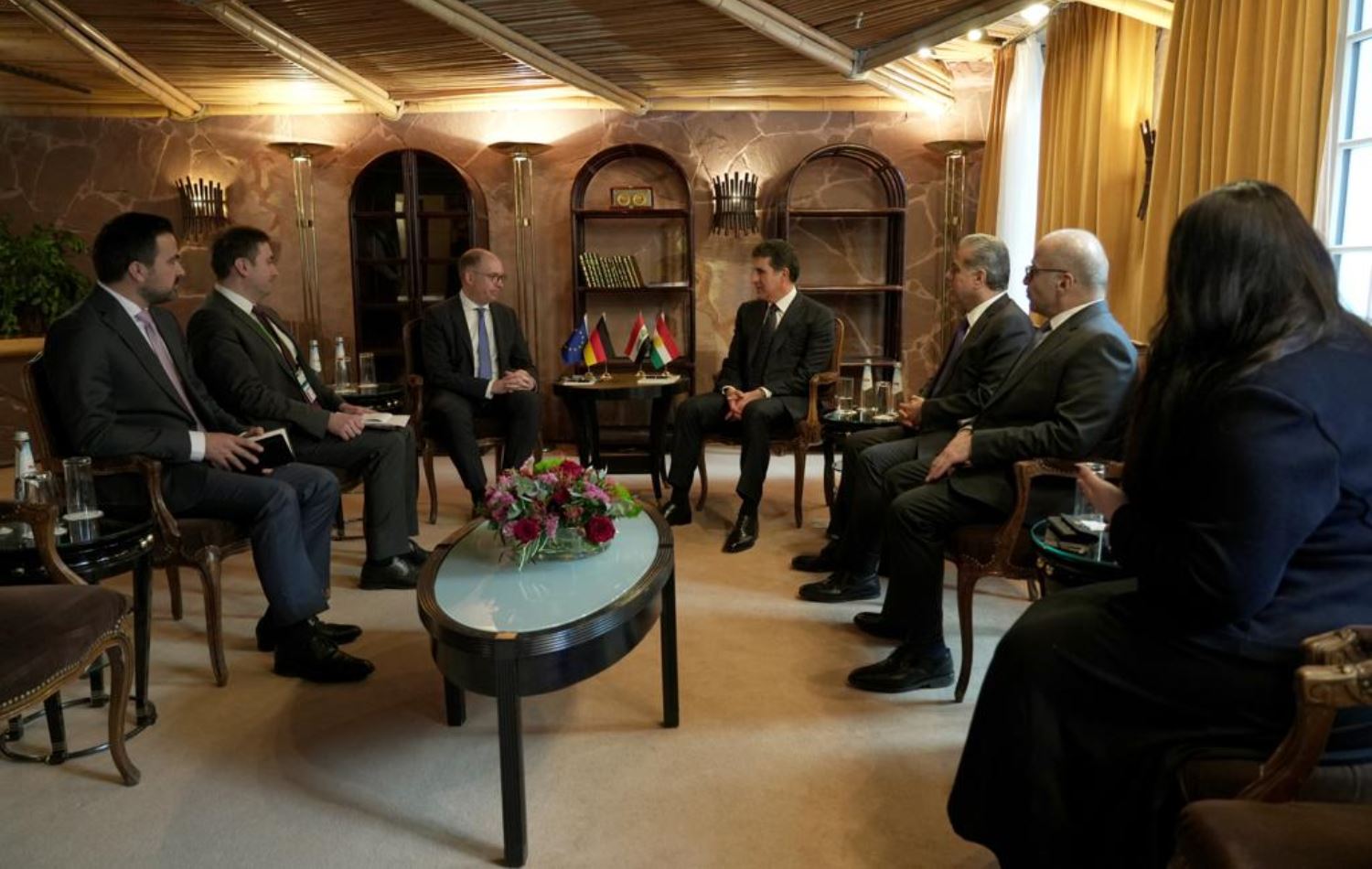 نێچیرڤان بارزانی لەگەڵ وەزیری دەوڵەتی ئەڵمانیا بۆ هەماهەنگیی ئابووری و پەرەپێدان کۆبووەوە