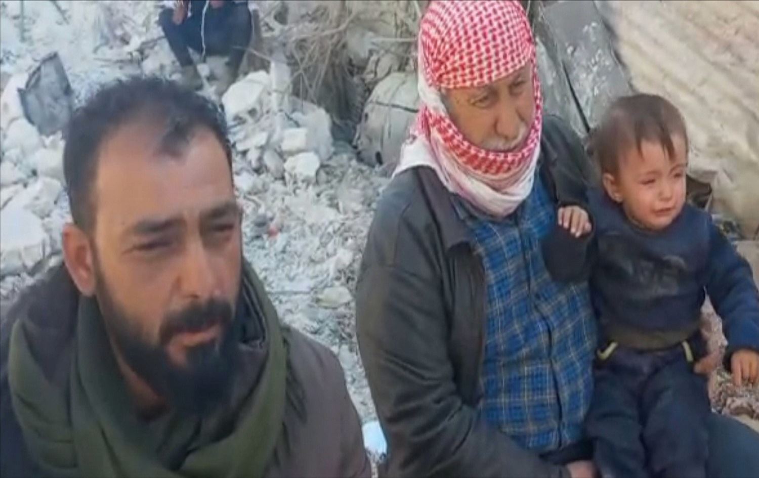 Welatiyên Cindirêsê ji nebûna alîkariyan bi gazin in