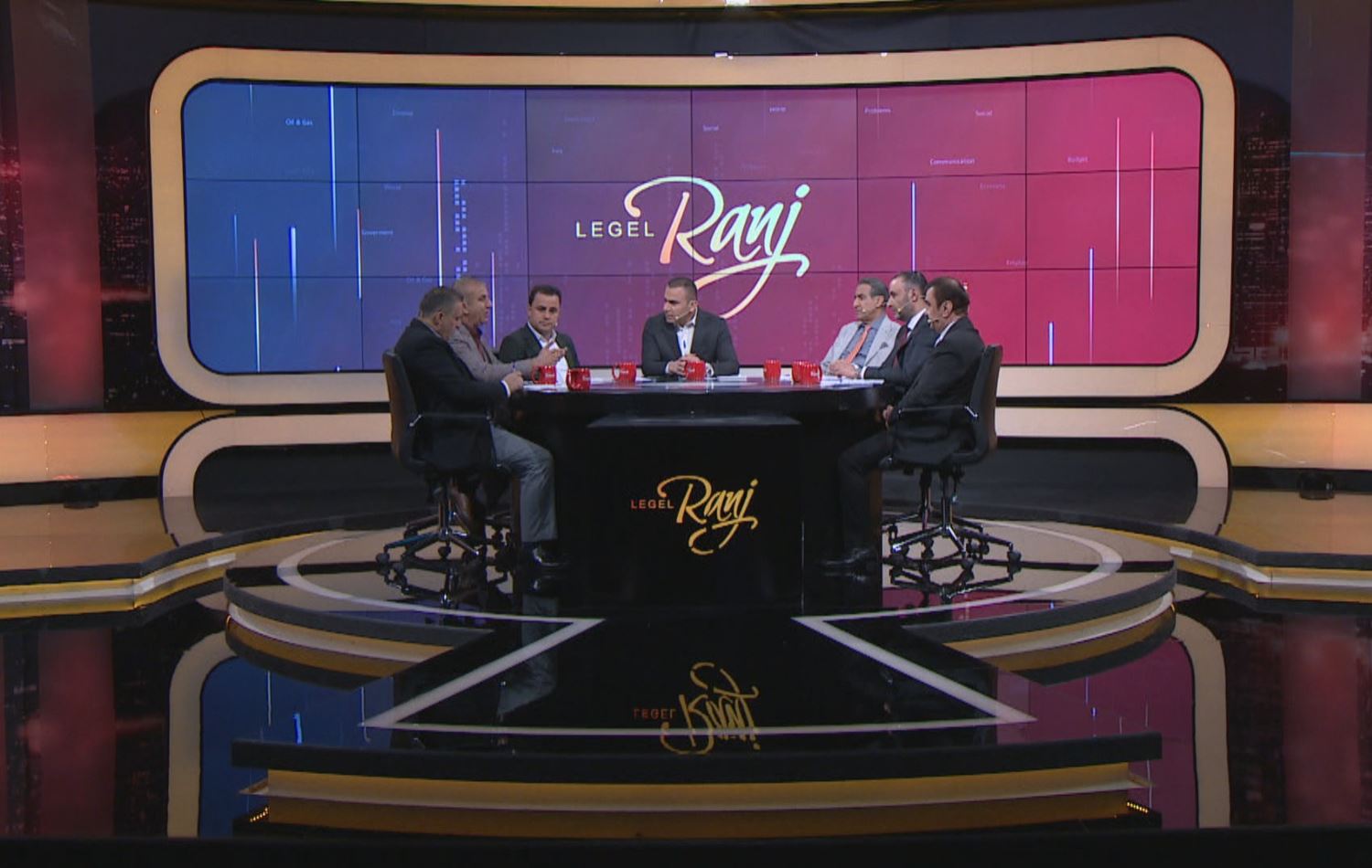 لەگەڵ رەنج؛ زۆریی كێشەكانی كەرتی پیشەسازی بووەتە هۆی داخستنی ژمارەیەکی زۆر کارگە