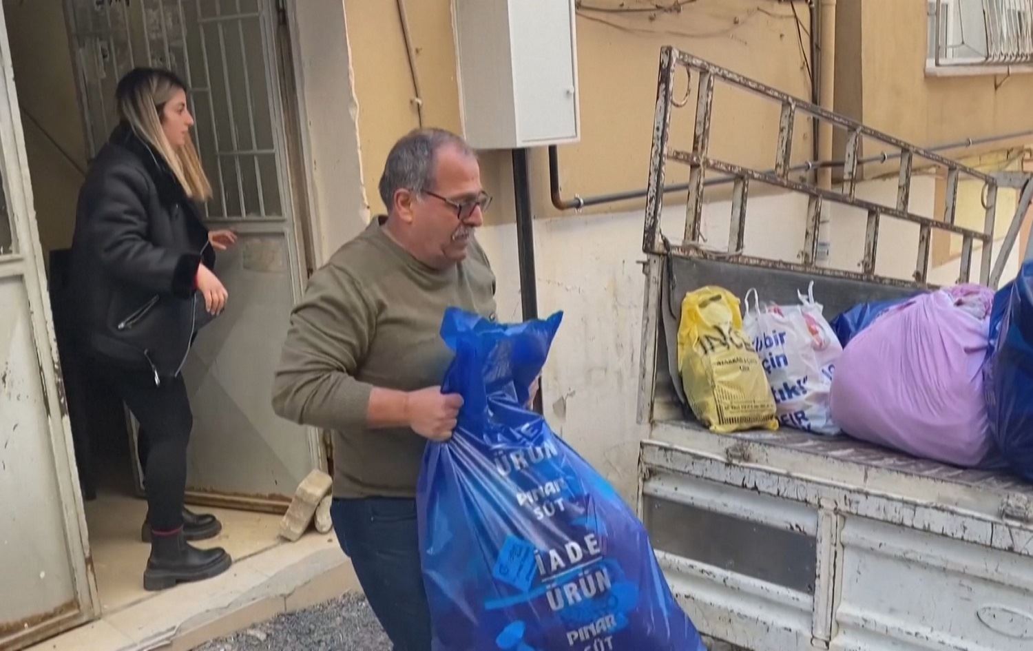 Piraniya xelkê Antakyayê neçarî koçberiyê bûne