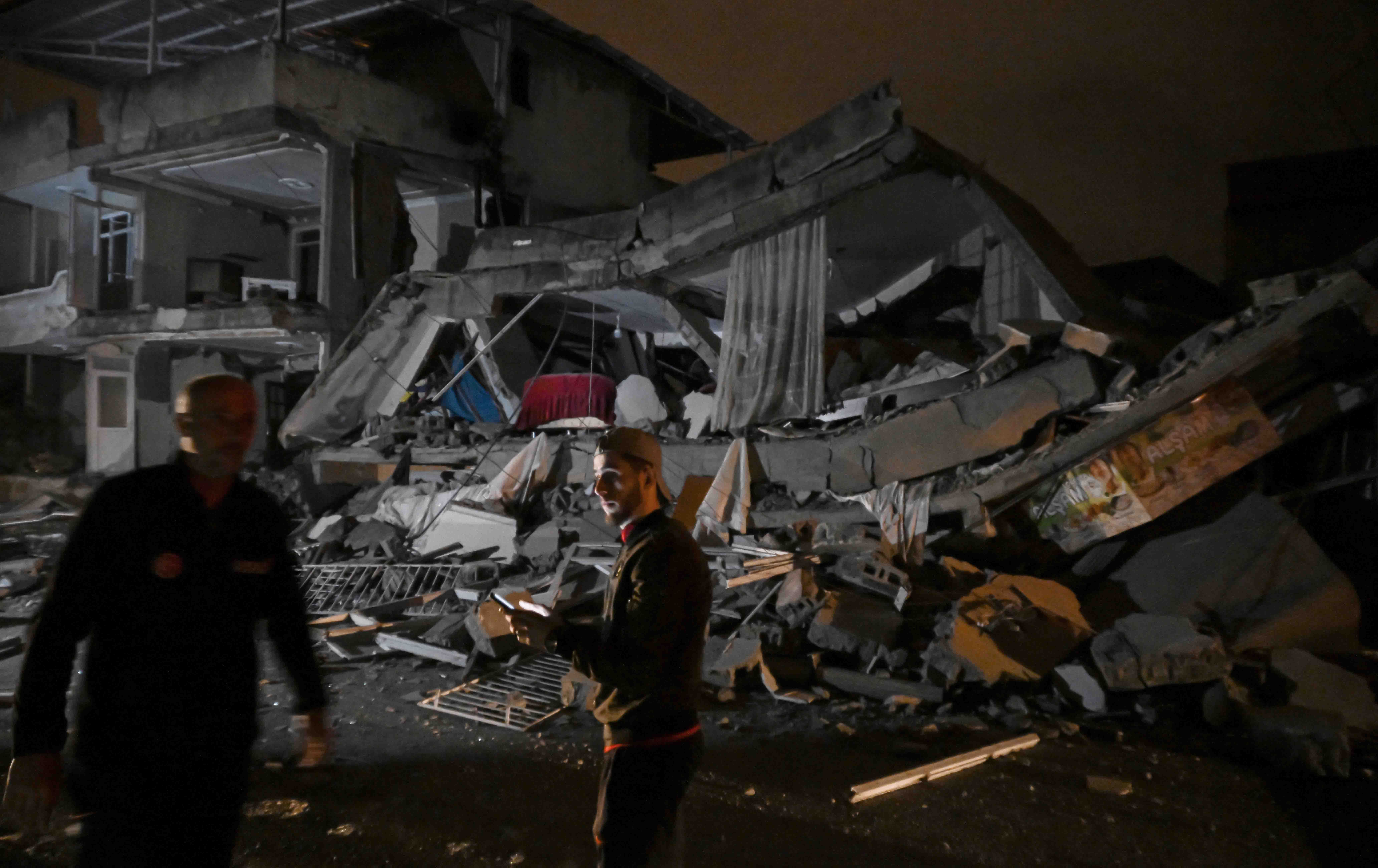 یاریدەدەری سەرۆککۆماری تورکیا: بەهۆی بوومەلەرزەوە هەشت بریندار گەیێندراونەتە نەخۆشخانە