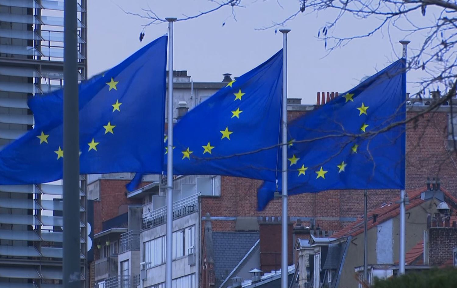 لەنێو پاکێجی پێنجەمی سزاکانی یەکێتیی ئەوروپا 32 بەرپرس و دوو دامەزراوەی ئێرانی هەن