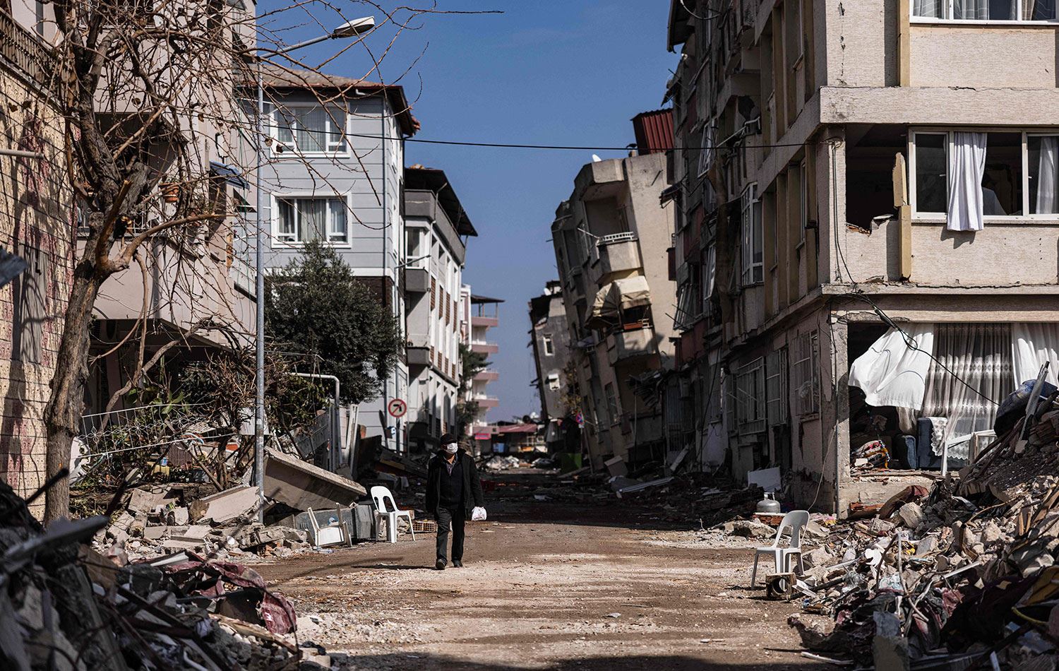 AFAD deprem kayıplarını güncelledi: 42 bin 310 kişi hayatını kaybetti