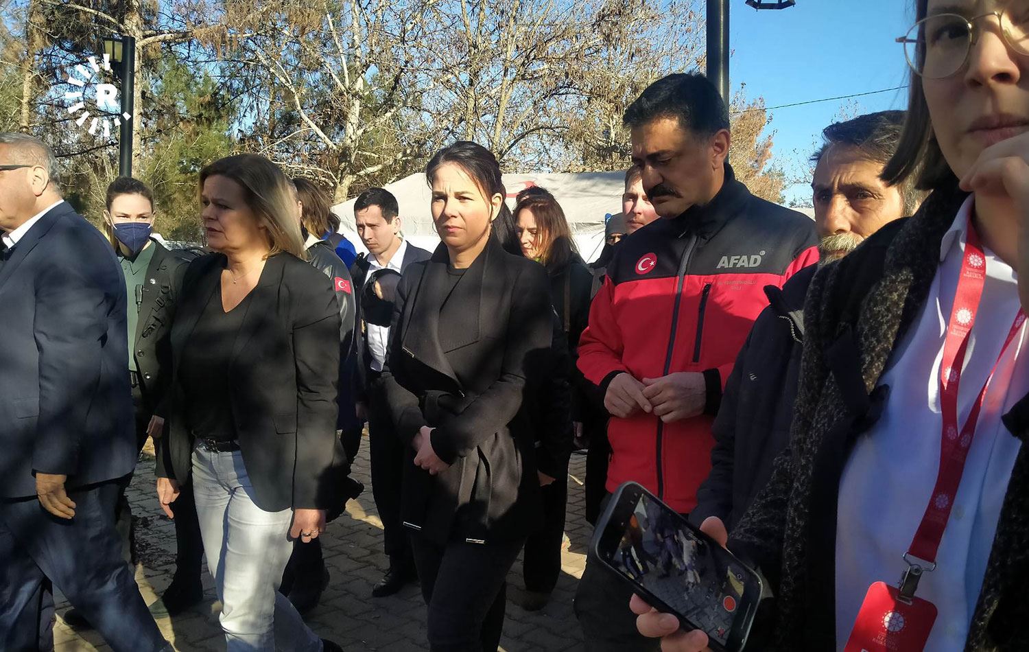 Alman bakanlar deprem bölgesini ziyaret etti