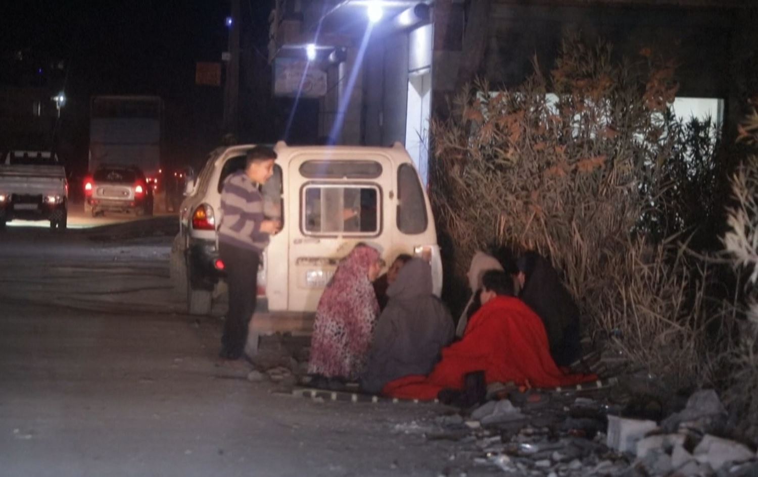 Li Ezaz û Idlibê ji ber erdheja nû xelk daketin ser cadeyan