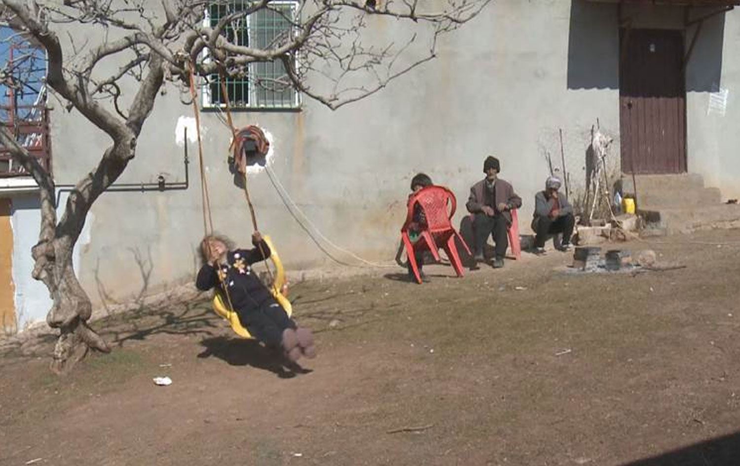 Efrin ve Pazarcıklı çift, depremden sonra yeni bir hayat inşa etmeye çalışıyor