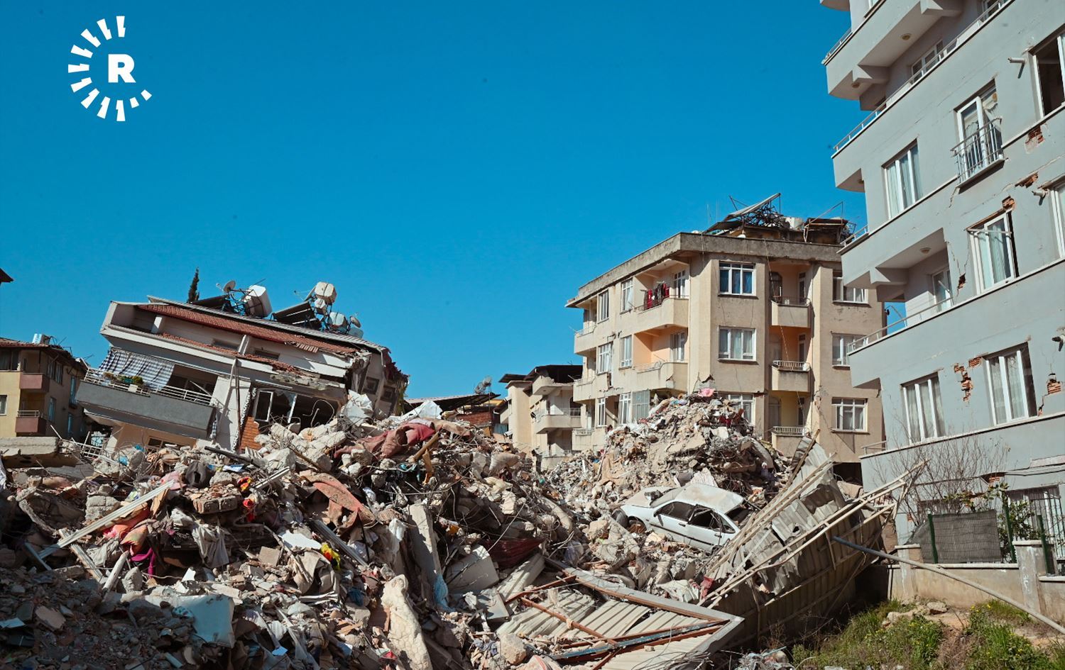 وەزیری ژینگە و شارسازیی تورکیا: زیاتر لە 518 هەزار یەکەی نیشتەجێبوون زیانیان بەرکەوتووە