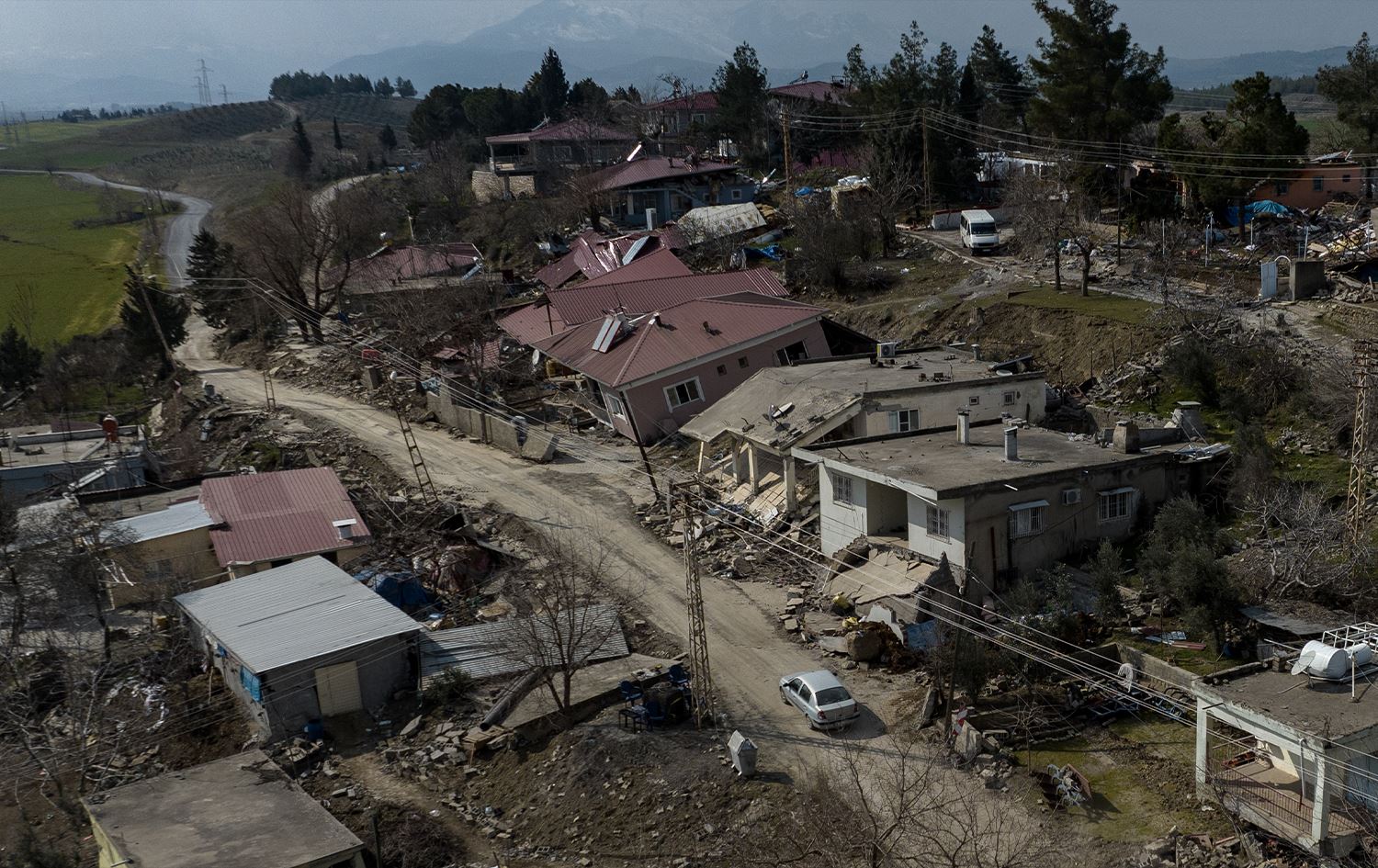 وەزیری شارسازیی تورکیا: 73 هەزار و 972 خانوو لە گوندەکانی پارێزگا زیانلێکەوتووەکان دروست دەکرێن