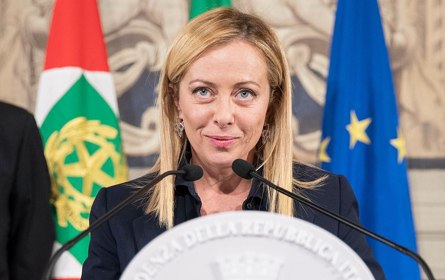 سەرۆکوەزیرانی ئیتاڵیا: بەڵێندەدەم کۆچبەری نایاسایی بوەستێنم