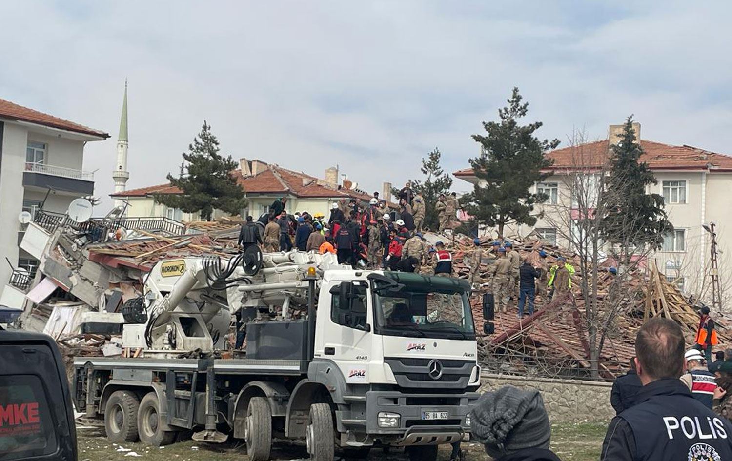 Li Meletiyê erdhejek din çêbû; 29 avahî hilweşiyane, 1 mirî û 69 birîndar hene