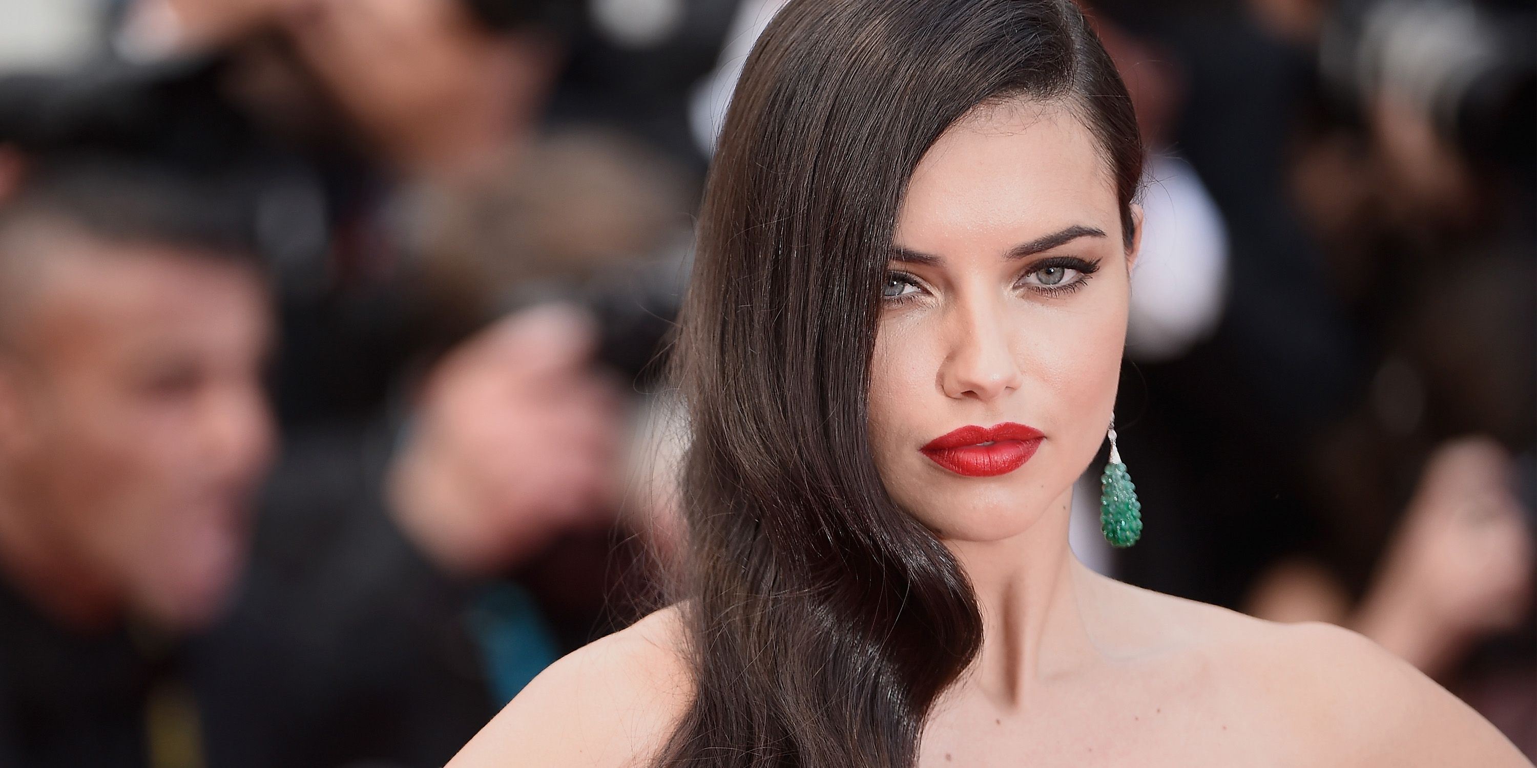 ئادریانا لیما بووە باڵیۆزی هاندەران لە فیفا