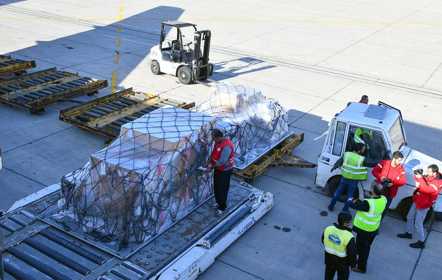 İki AB uçağı Şam’a indi